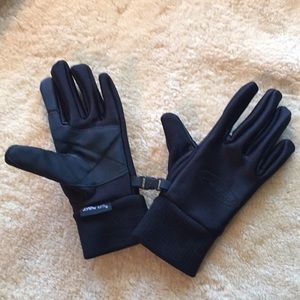 Seirus waterproof wind proof gloves.